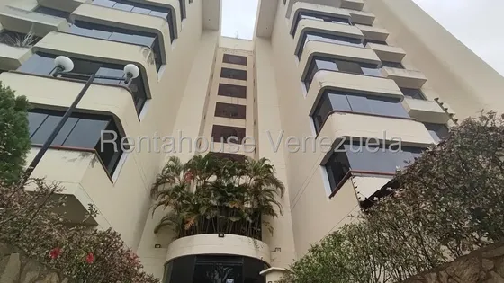Ji 25-21557. En Venta Apartamento De 237m2 Ubicado En Guatire, Res. Frutas Condominio.