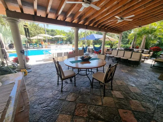 Espectacular Residencia En Los Apantles, Morelos