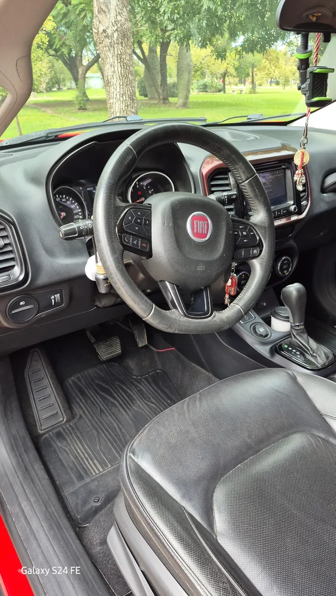 Fiat Toro 1.8 Freedom 4X2 AT560397101355520007