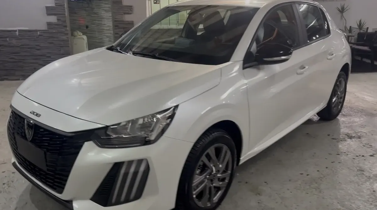 Peugeot 208 1.6 Allure