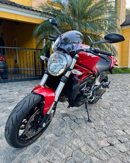 Ducati Monster 821