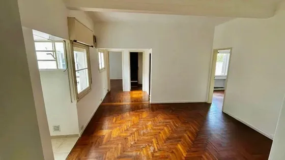 Departamento En  Almagro - 4 Amb - Permuta - Apto Crédito - Toilette - Terraza - Parrilla