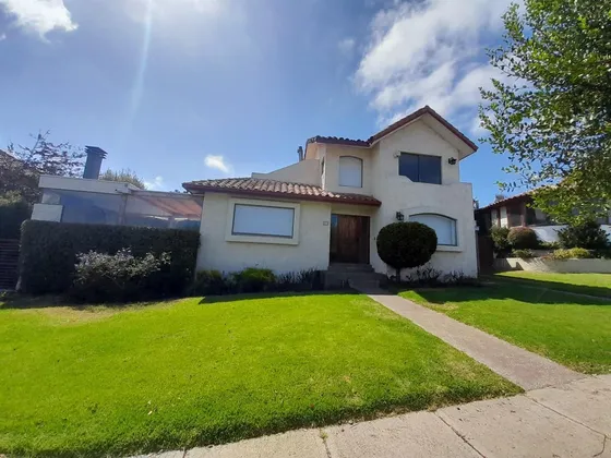 Casa En Venta De 4 Dorm. En Quintero
