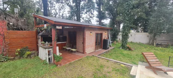 Casa En Venta - 3 Dormitorios 2 Baños - 510mts2 - Villa Udaondo