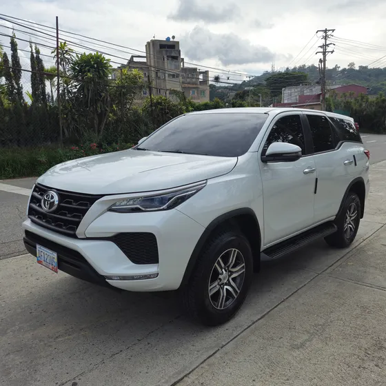 Toyota Fortuner Dubai 2.7