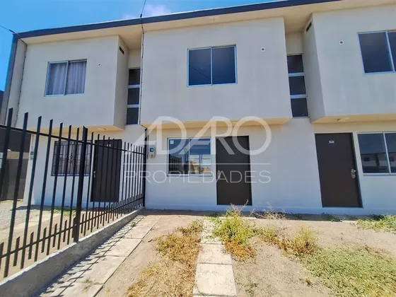 Casa En Arriendo De 2d 1b, Valles Del Sauce