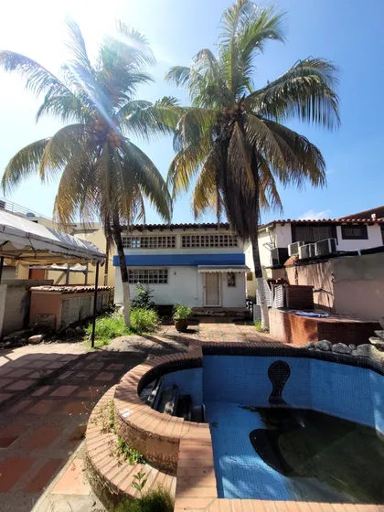 Vendo Casa Botes A Para Remodelar. De Oportunidad.