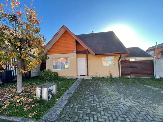 Arrienda Espaciosa Casa 4d Y 3b Barrio Las Encinas