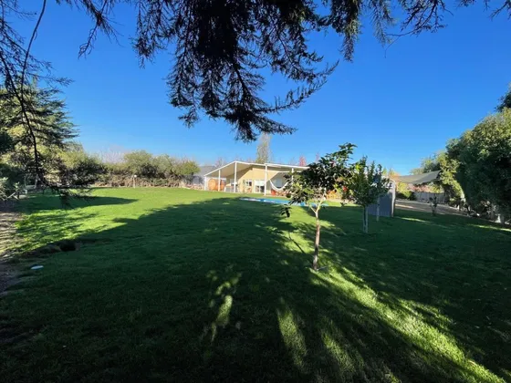 Se Arrienda Casa Parcela, 4d, 3b + Serv., Piscina Y Quincho