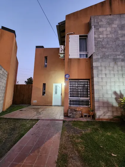 Duplex De 3 Ambientes En Alquiler, Cotevi Iv, Ciudad Evita