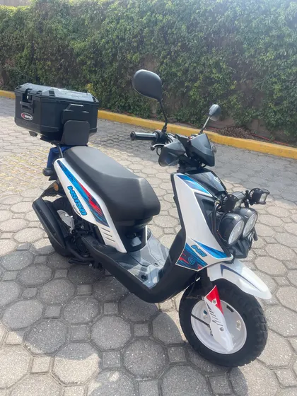 Posapies Para Copiloto, Luces Adicionales Y Portaequipaje