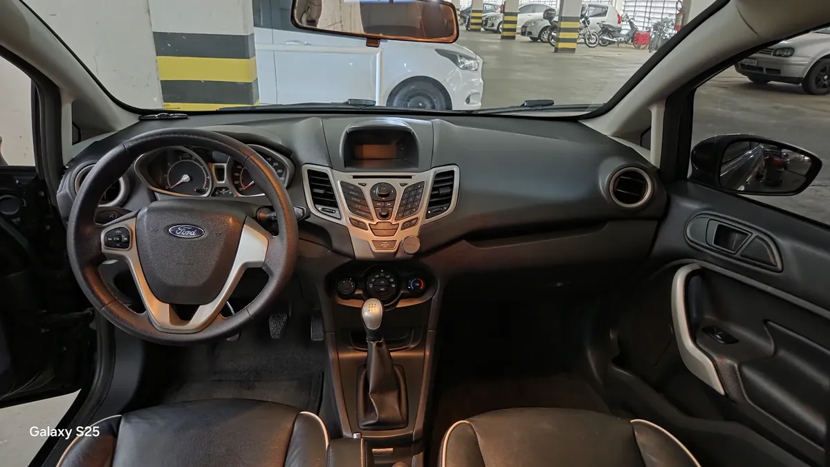 Ford Fiesta 2012 1.6 16v Se Flex 5p — foto 8
