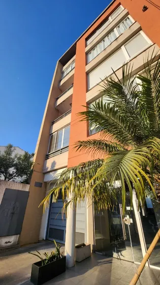 Departamento Sobre Av. Alsina