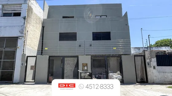 Triplex 3 Dormitorios A Estrenar Venta - Munro