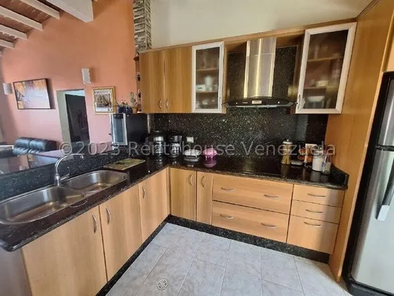 Mayra Lara Rah Vende Amplia Casa En Urbanización Roca Nostra, Cabudare, 3 Hab, 3 Baños, Vigilancia Privada, Parque Infantil,  Salón De Fiestas