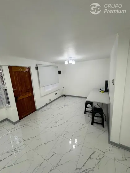 Casa En Venta De 4 Dorm. En Maipú