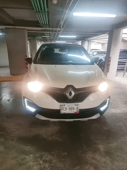 Renault Captur 2.0 Iconic At