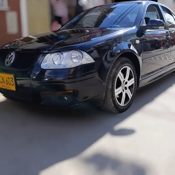 Volkswagen Jetta 2.0 Trendline 5 P