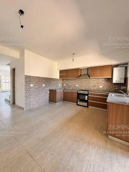 Departamento De 4 Ambientes Con Cochera En Venta En Llavallol, Lomas De Zamora, G.b.a. Zona Sur