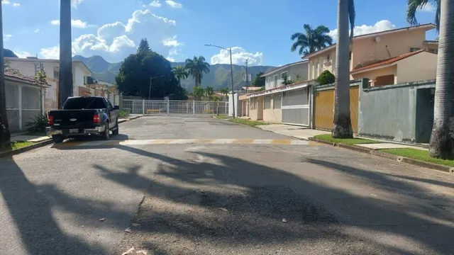Se Vende Casa La Viña En Calle Cerrada Con Vigilancia Rr 262451