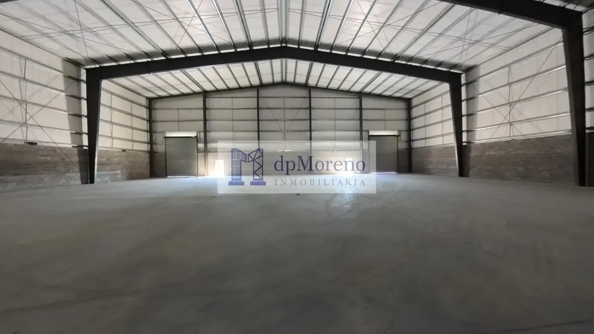 1350 m² Warehouse Inside Industrial Park, 3 km from Panamericana Highway