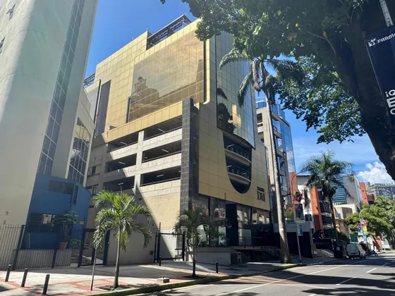 Local En Las Mercedes En Alquiler De 249m2