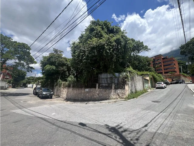 Se Vende Terreno / Casa En Sebucan De 1025 Mts