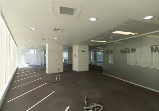 Arriendo Oficina 315 M2 Habilitada Suecia/ Andrés Bello