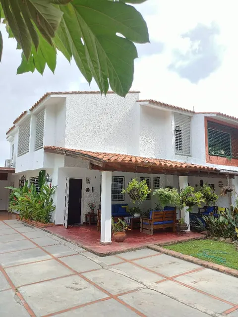 Casa Prebo Ii Conjunto Residencial La Tinaja Urbanización Sabana Larga Valencia. L.m