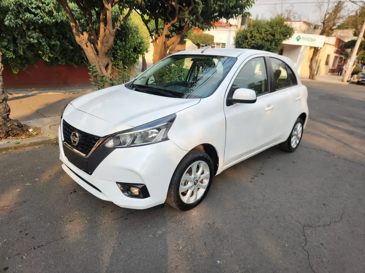 Nissan March 1.6 Advance Mt