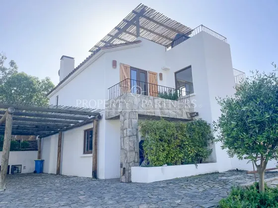 Casa En Zapallar Excelente Ubicación Muy Cercana A...