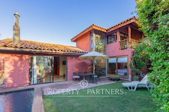 Amplia Y Linda Casa Con Excelentes Accesos, Sector...