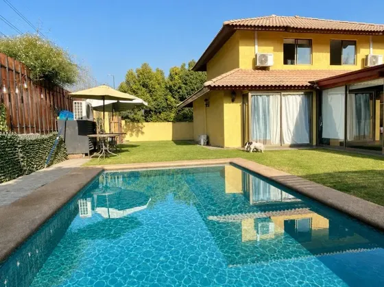 Espectacular Casa De 6 Dorm. Piscina Temperada Y Quincho
