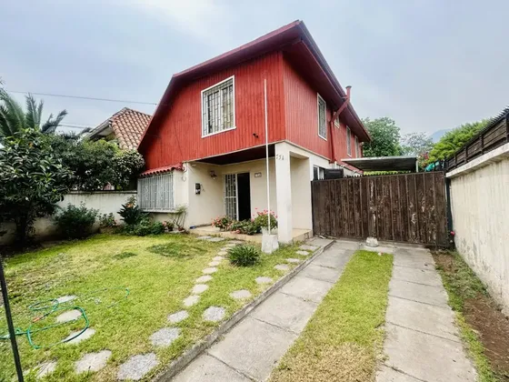 Buena Propiedad Para Vivienda O Inversión, 6 Dormitorios.