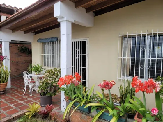 Casa En Venta En Urb El Barbecho Los Teques