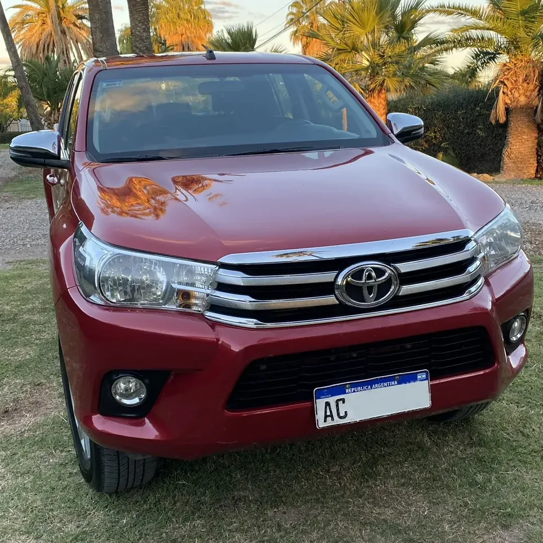 Toyota Hilux Pick-Up 2.8 Cd Srv 177 hp 4x4 Automatic Transmission