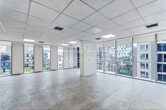 Oficina En Venta Con Excelente Ubicación En Providencia