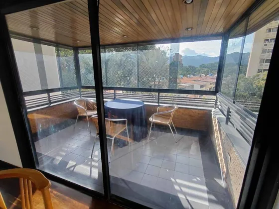 Josefina Toledo: Apartamento En Venta En Valles De Camoruco, La Cascada, 180m², Pozo Y Planta, Pisos En Parquet Y Cerámica, Balcón, Maletero, Gym, Bellos Jardines, Salón De Fiesta, 26268