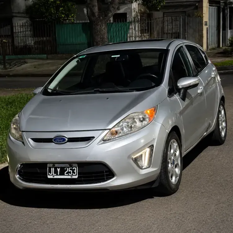 Ford Fiesta Kinetic 1.6 Design 120cv Titanium