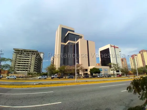 José Trivero Vende Amplia Oficina Comercial En Zona Este De Barquisimeto