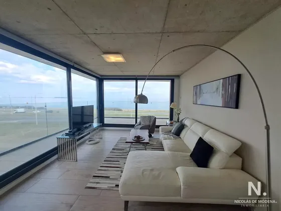 Espectacular Departamento De 3 Dormitorios Frente Al Mar. Walmer Lagoon
