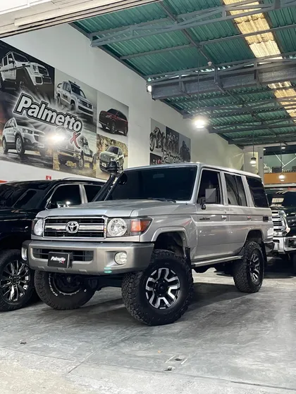Toyota Land Cruiser Machito
