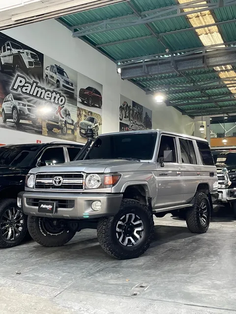 Toyota Land Cruiser Machito