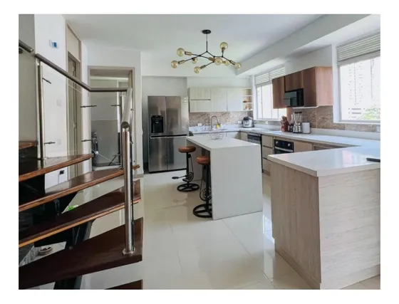 Penthouse En Envigado La Cuenca, Parte Baja