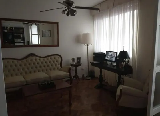 Departamento En Alquiler  - 2 Dormitorios 2 Baños - 77mts2 - Recoleta