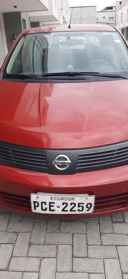 Nissan Tiida Sedan Sedan