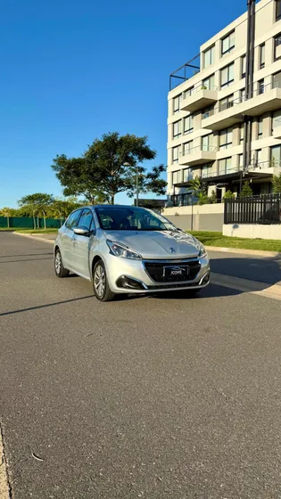 Peugeot 208 1.6 Feline Tiptronic