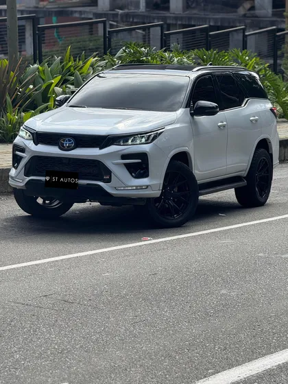 Toyota Fortuner 2.8i Gr-s