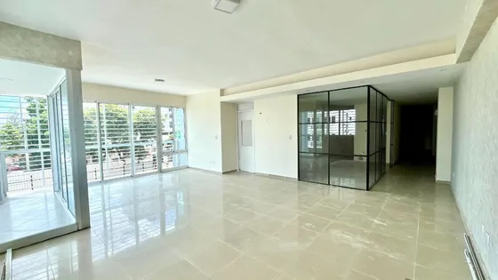 Apartamento En Alquiler En El Vergel, Santo Domingo