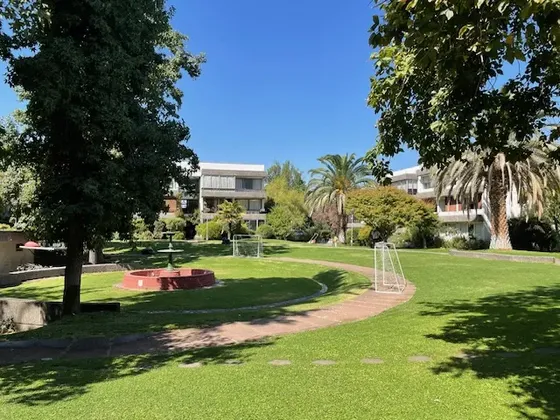 Venta Depto.2d Y 2b En Condominio Cerrado Vitacura